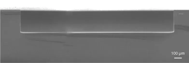 Large-Area-Flat-Bottom-Etching