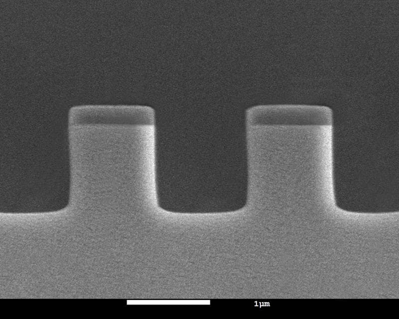 Grating formation of SiO₂