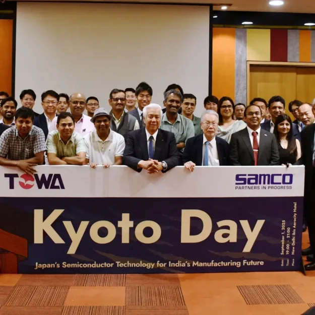 Group photo of participants at Kyoto Day seminar in New Delhi on September 1, 2025. TOWA Chairman Hirokazu Okada (middle left) and Samco Chairman Osamu Tsuji (middle right) stand with staff, lecturers, and attendees behind a banner reading 'Kyoto Day: Japan’s Semiconductor Technology for India’s Manufacturing Future.'