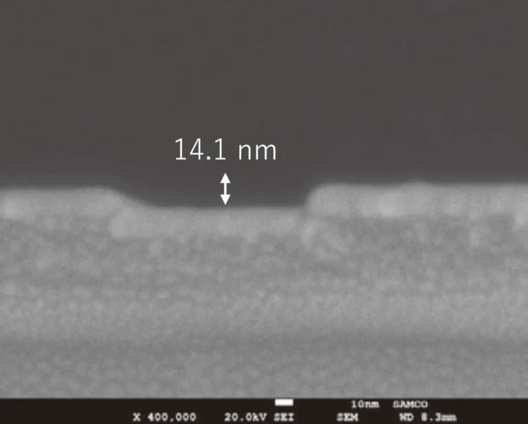 Figure 3. SEM image of GaN/AlGaN ALE-etched trenches with (a) 100 nm Trench Width