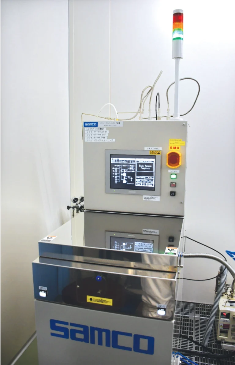 Parallel-plate RIE system “RIE-10NR,” introduced in 2026.